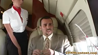 אמא צפיה בסרטי סקס חינם אמה סטאר עוטפת את גבריותו של צעיר - 2022-03-26 04:34:15